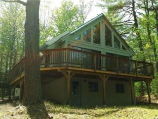 49 Independence Dr, Freedom, NH 03836-4134
