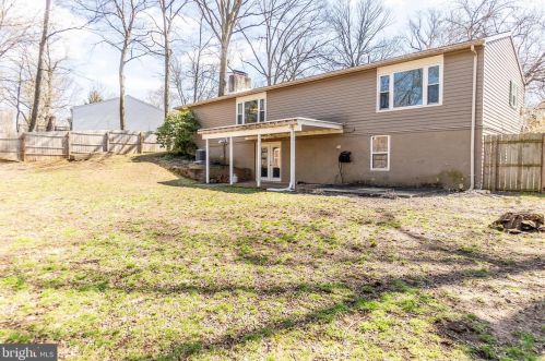 1008 Eric Dr, Harrisburg, PA 17110-2807