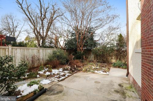 1903 Stratton Rd, Silver Spring MD 20910-1739 exterior