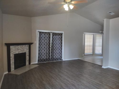 6731 Fire Hill Dr, Fort Worth TX  76137-2385 exterior