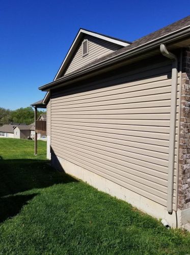 2105 Providence Park Ln, Herculaneum, MO 63048-1714