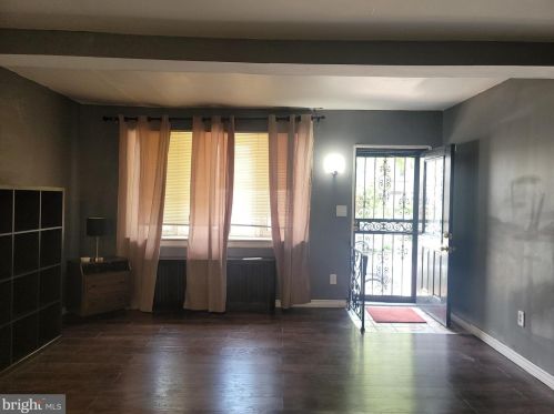 2524 61 St, Philadelphia PA 19142-3402 exterior