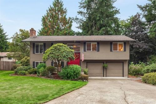 17109 86th Ct, Redmond, WA 98052-3232