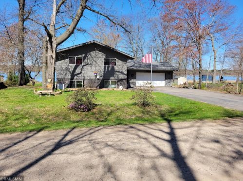 24266 Typo Dr, Stacy, MN 55079-9332