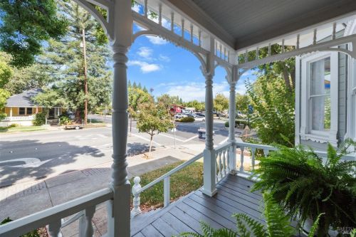 124 Main St, Vacaville, CA 95688-3904