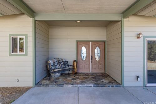 25661 Territory Way, Tehachapi, CA 93561-9243