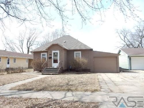 409 1st St, Alsen SD  57004-2206 exterior