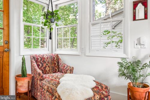 8018 Maple Ave, Silver Spring MD 20912-6317 exterior