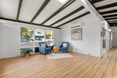 909 Aipo St, Honolulu HI  96825-2521 exterior