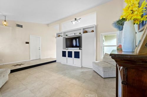 48 Carver, Irvine CA  92620-3319 exterior
