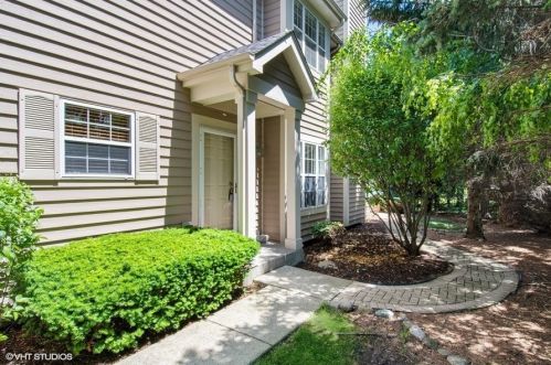 2944 Brossman St, Naperville, IL 60564-5201
