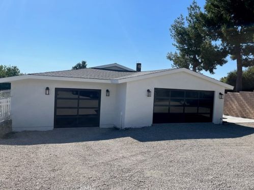 444 Country Hill Rd, Anaheim, CA 92808-1353