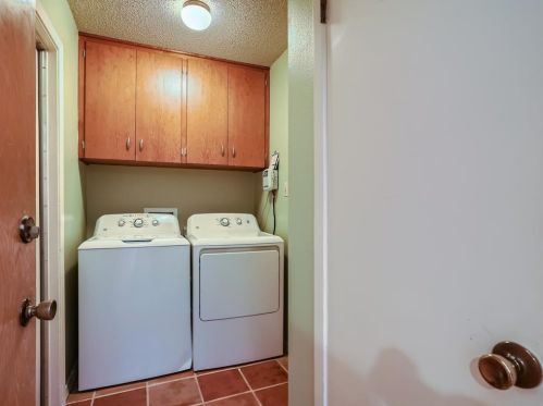 2700 Dunbarton Dr, Austin TX  78723-2235 exterior