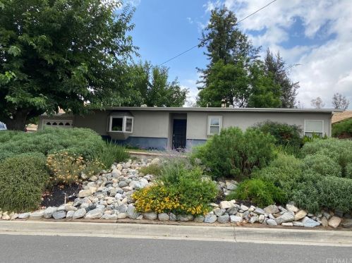 31458 Marbeth Rd, Yucaipa, CA 92399-1511