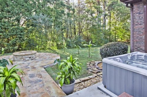 1073 Jimson Cir, Conyers GA  30013-2042 exterior