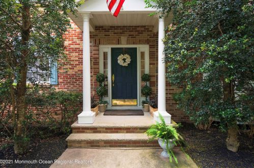 60 Savannah Rd, Jackson Twp, NJ 08527-3769