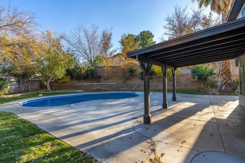 42320 La Gabriella Dr, Lancaster CA  93536-3568 exterior