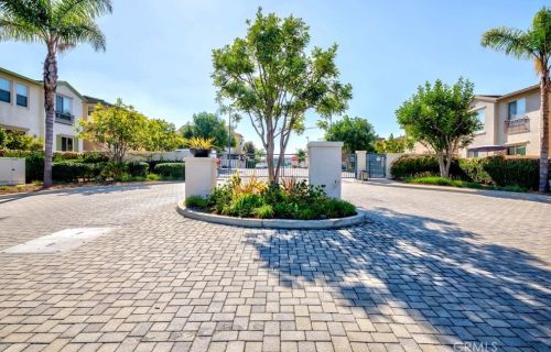 12022 Fairmont Ct, Hawthorne, CA 90250-1676