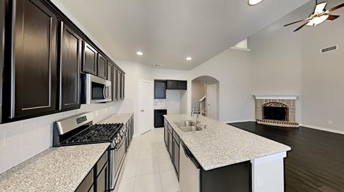 437 Cold Mountain Trl, Fort Worth, TX 76131-4534