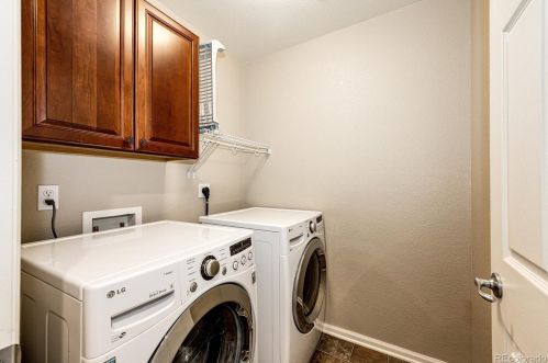 280 Elk Ct, Aurora CO 80016-4104 exterior