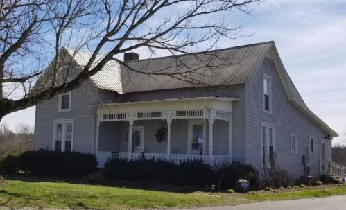1520 Tanyard Rd, Lafayette, TN 37083-3903