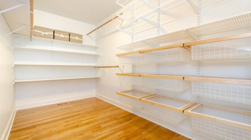 480 81 St, Willowbrook IL  60527-5985 exterior