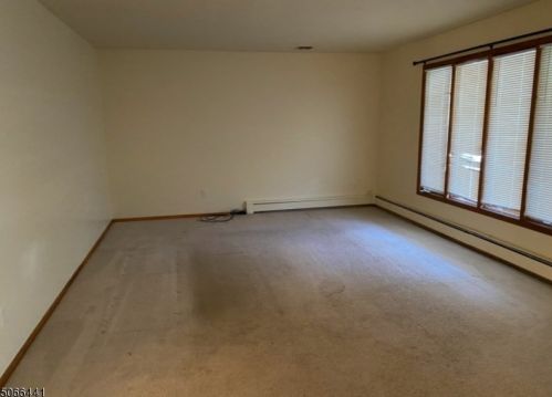 9 Springhill Rd, Dover NJ  07869-4325 exterior