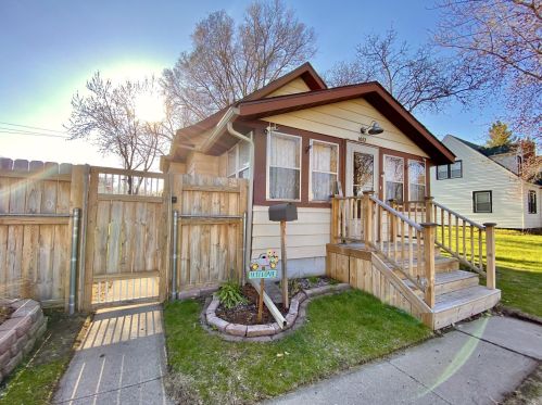 1017 10 1/2 Ave, Saint Cloud, MN 56301-5259