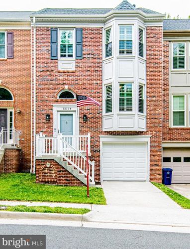 12194 Derriford Ct, Woodbridge, VA 22192-5126