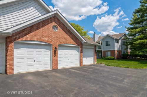 884 Quin Ct, Naperville, IL 60563-4209