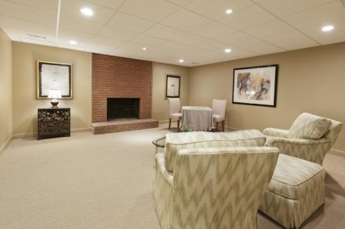 230 Cameron Rdg Dr, Atlanta GA  30328-4709 exterior