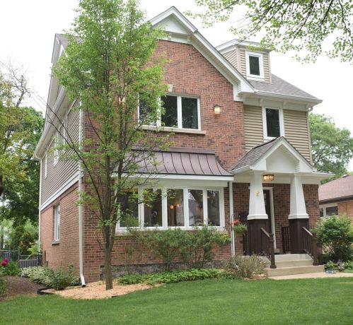 9035 Luna Ave, Morton Grove, IL 60053-2527