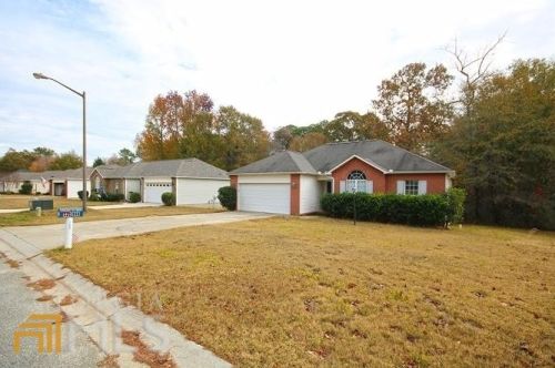 103 Silver King Ct, Bonaire, GA 31005-4482