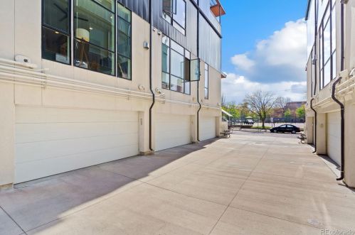 905 13th Ave, Denver CO  80218-2517 exterior