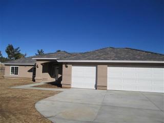 6950 Kenyon Ave, Hesperia, CA 92345-8710