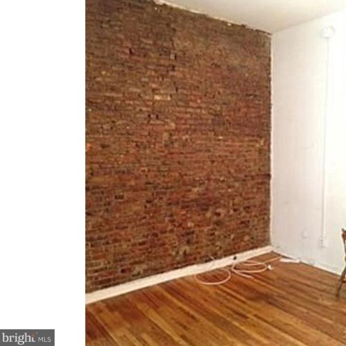 411 11th St, Philadelphia, PA 19147-1243