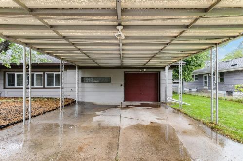 2705 Kirkwood Ln, Minneapolis MN  55441-2925 exterior