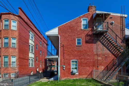 126 Walnut St, Lancaster PA  17602-5043 exterior