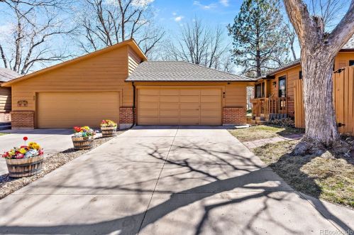 21 Eagle Cir, Denver, CO 80012-1529