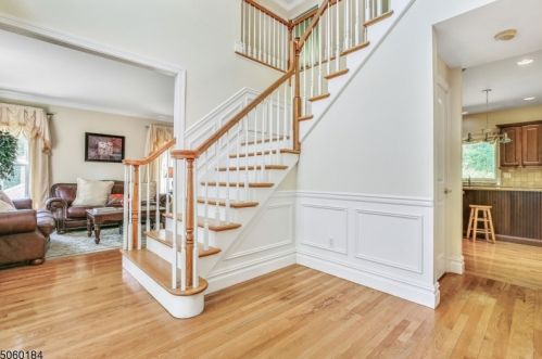 5 Ridge Rd, Warren, NJ 07059-7038