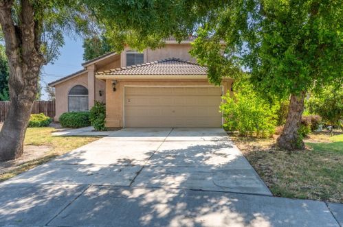 1109 Santiago Ave, Dos Palos, CA 93620-2139