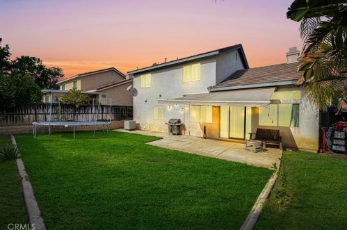 1527 Prestwick Dr, Riverside CA  92507-8448 exterior