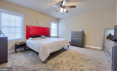 541 Prince George Dr, Lancaster PA 17601-8801 exterior