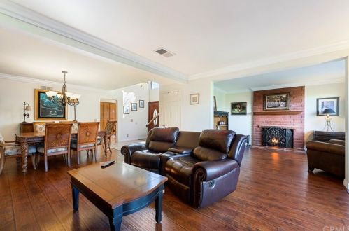 7315 Singingwood Dr, Anaheim CA 92808-1701 exterior