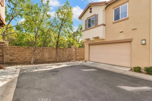 2726 Night Jasmine Dr, Simi Valley CA  93065-1545 exterior