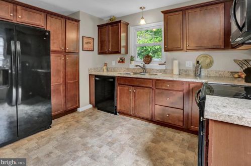 948 Walnut St, Hanover PA 17331-1523 exterior