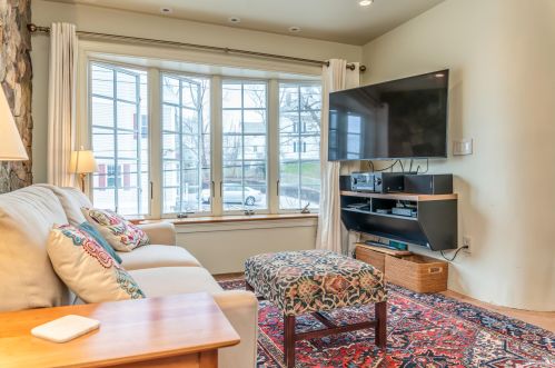 1 Stimson St, Kittery, ME 03904-1627