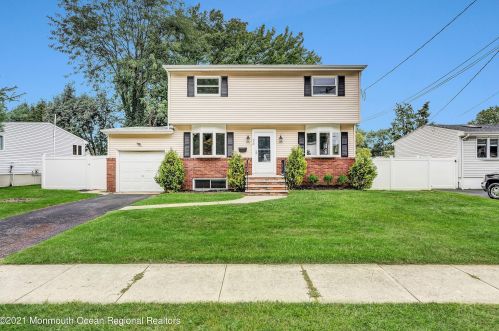 22 Stanford Dr, Hazlet NJ  07730-2314 exterior