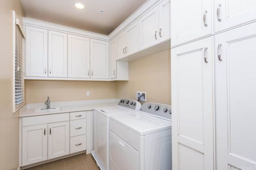 18 Shadybend, Irvine CA  92602-0844 exterior