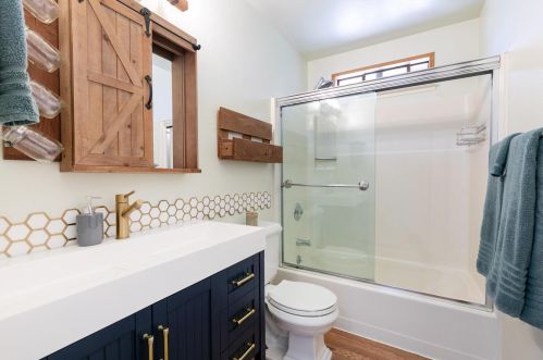 12211 Highland Ave, Truckee CA  96161-1722 exterior